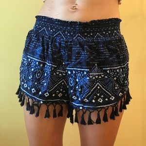 Cute blue pattern tassel shorts!